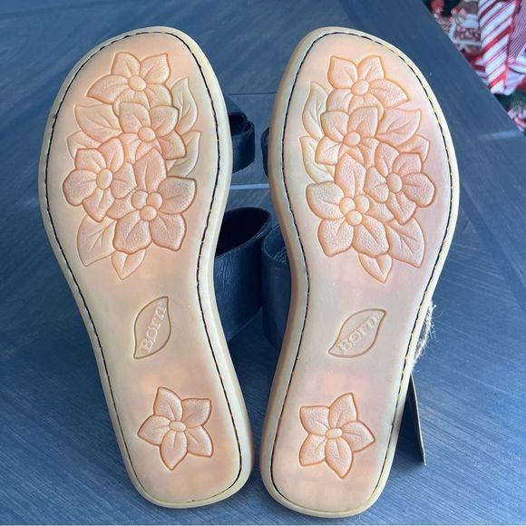 BORN Veda Comfort Strappy Sandal in Black Leather Size 7 NEW - Picture 11 of 14